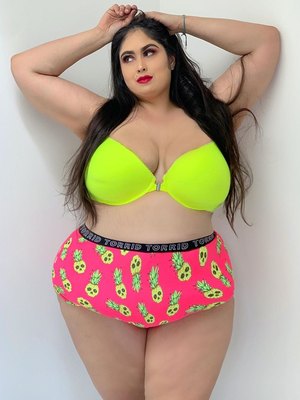 Nikki Apostolou