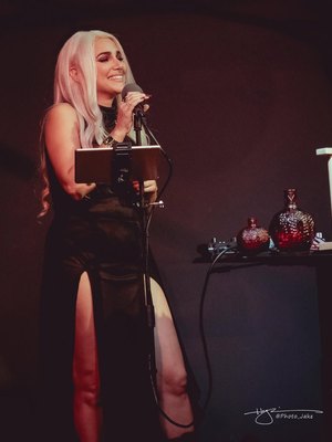 Yasmine Aker