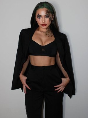 Ava Carnemolla