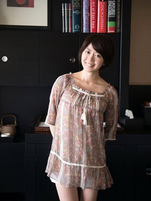 Emi Akane
