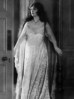 Flora Le Breton