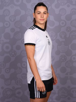 Lena Oberdorf