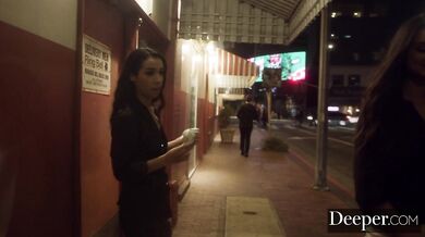 Eliza Ibarra and her hot friens in threesome