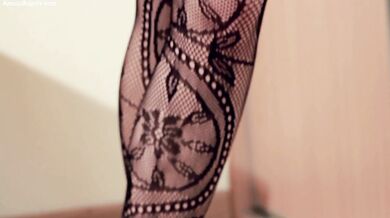 Brunette teen babe and hr solo action