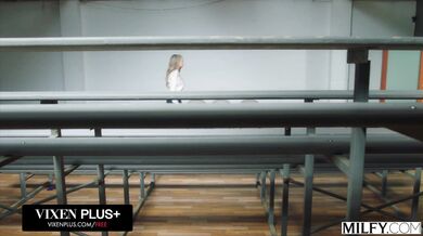 Naughty mom Gigi Dior sucks the coach's hard dick before getting her pussy fucked raw