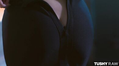 Gorgeous Keira gets her tight ass fucked into a deep, pulsing gape