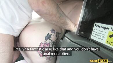 Curvy Brit babe takes a thick cock in her tight ass during a taxi ride