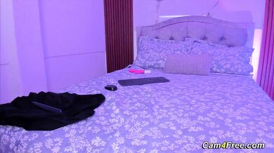 Curvy Chica with a massive booty enjoys a deep solo toy session