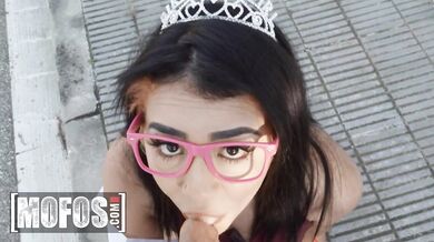 Kitty Love gets her birthday pussy fucked raw by Jordi in a roadside massacre