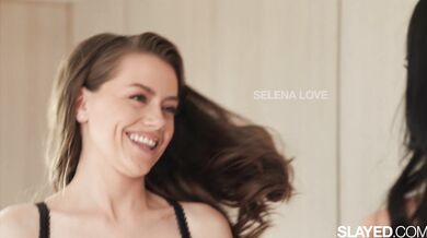 Selena Love gets a face full of pleasure as Ameena Green explodes during their session