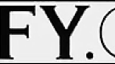 A stunning curvy MILF shows off her riding skills in the sun during an intense poolside session