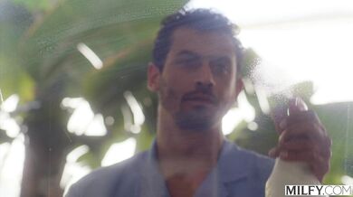 A stunning curvy MILF shows off her riding skills in the sun during an intense poolside session