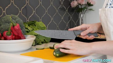 Hot blonde Ellie Shou fucks her boyfriend's boss for a creampie