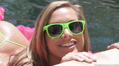 Ultimate babe Kennedy Leigh getting her tight pussy destroyed by a big dick